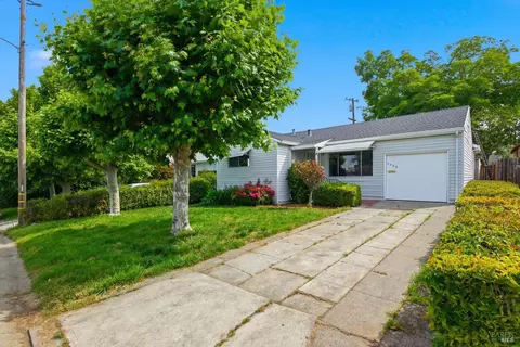 Exterior - 2408 Alameda St, Vallejo, CA 94590 photo 2 of 6