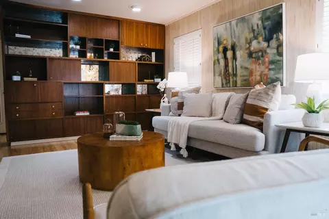 Living - 638 Oakwood Ave, Vallejo, CA 94591 photo 1 of 4