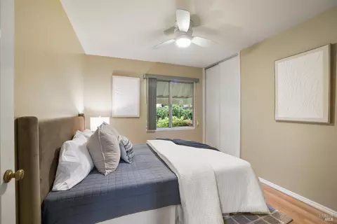 Bedroom - 638 Oakwood Ave, Vallejo, CA 94591 photo 4 of 7