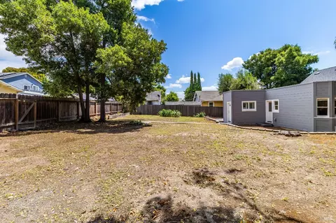 Exterior - 445 E H St, Benicia, CA 94510 photo 10 of 11