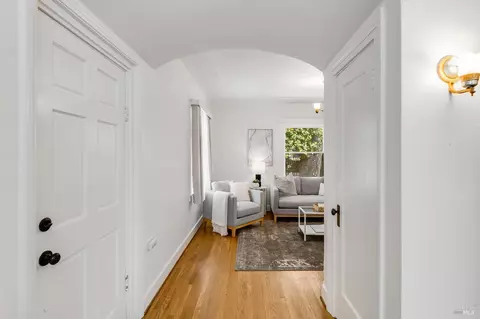 Entry Way - 445 E H St, Benicia, CA 94510 photo 2 of 3