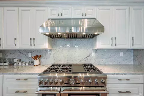 Kitchen - 98 Harrison Ave, Sausalito, CA 94965 photo 4 of 5