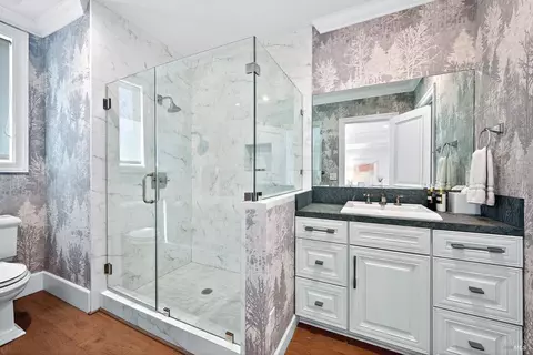 Bath - 98 Harrison Ave, Sausalito, CA 94965 photo 4 of 5