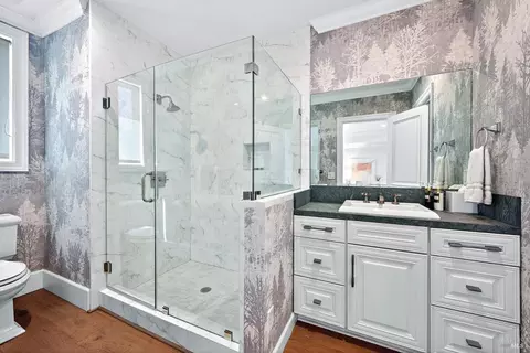 Bath - 98 Harrison Ave, Sausalito, CA 94965 photo 4 of 5