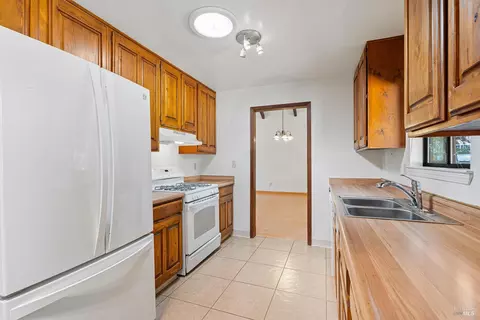 Kitchen - 1615 Buckeye Rd, Willits, CA 95490 photo 2 of 3