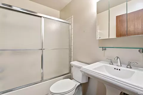 Bath - 1615 Buckeye Rd, Willits, CA 95490 photo 2 of 2