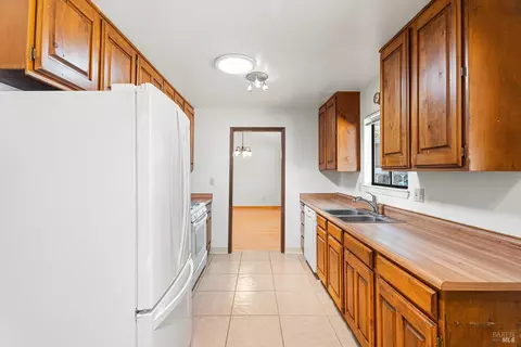 Kitchen - 1615 Buckeye Rd, Willits, CA 95490 photo 3 of 3