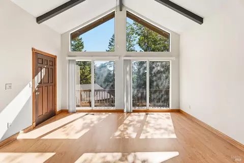 Living - 1615 Buckeye Rd, Willits, CA 95490 photo 2 of 4