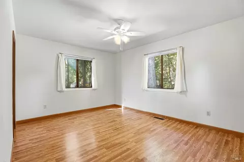 Bedroom - 1615 Buckeye Rd, Willits, CA 95490 photo 2 of 4