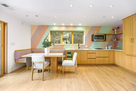 Kitchen - 655 Edgewood Ave, Mill Valley, CA 94941 photo 6 of 6