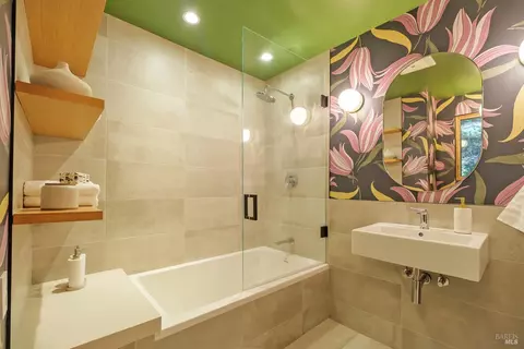Bath - 655 Edgewood Ave, Mill Valley, CA 94941 photo 5 of 5