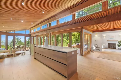 Kitchen - 655 Edgewood Ave, Mill Valley, CA 94941 photo 2 of 6