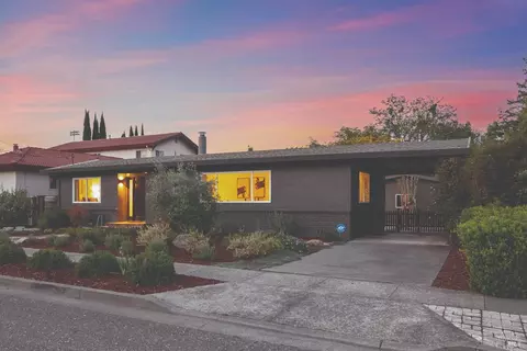312 N Jefferson St, Cloverdale, CA 95425