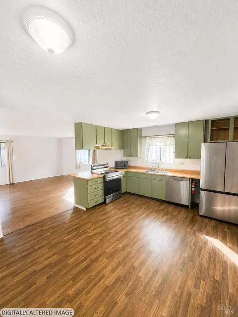 24066 Tulip Dr, Willits, CA 95490 photo 3