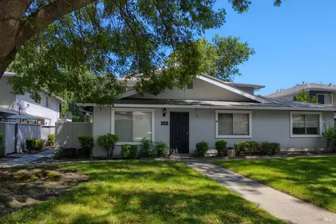 140 Del Rio Ct #1, Vacaville, CA 95687