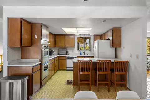 Kitchen - 2275 Cambridge Dr, Fairfield, CA 94533 photo 2 of 5