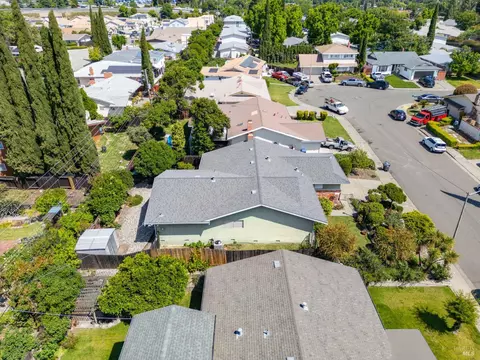 View/Area - 2275 Cambridge Dr, Fairfield, CA 94533 photo 4 of 6