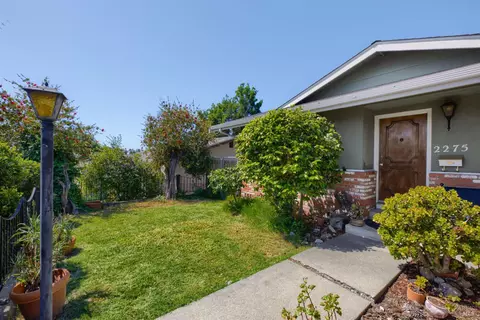 Exterior - 2275 Cambridge Dr, Fairfield, CA 94533 photo 4 of 10