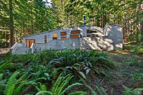 37250 Schooner Dr, The Sea Ranch, CA 95497