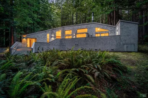 37250 Schooner Dr, The Sea Ranch, CA 95497