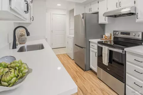 1579 Lincoln Ave #103, San Rafael, CA 94901