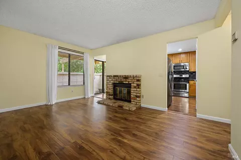 126 Park Place Dr, Petaluma, CA 94954