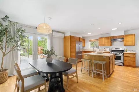 104 Lobo Vis, Novato, CA 94947