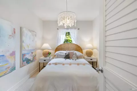 Bedroom - 230 Pine Ave, Sonoma, CA 95476 photo 2 of 3