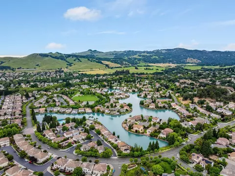 View/Area - 612 Via De Bella, Fairfield, CA 94534 photo 7 of 11