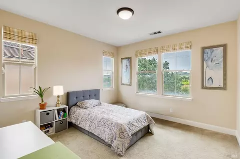 Bedroom - 612 Via De Bella, Fairfield, CA 94534 photo 3 of 6