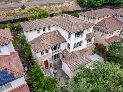 View/Area - 612 Via De Bella, Fairfield, CA 94534 photo 5 of 11