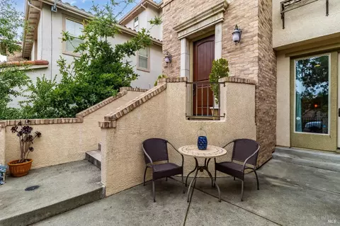 Exterior - 612 Via De Bella, Fairfield, CA 94534 photo 6 of 13