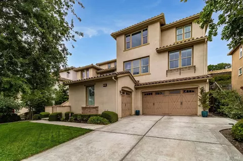 Exterior - 612 Via De Bella, Fairfield, CA 94534 photo 4 of 13