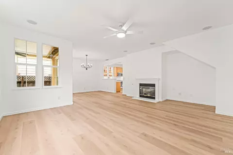 Living - 8364 Bennington Ct, Vallejo, CA 94591 photo 5 of 9