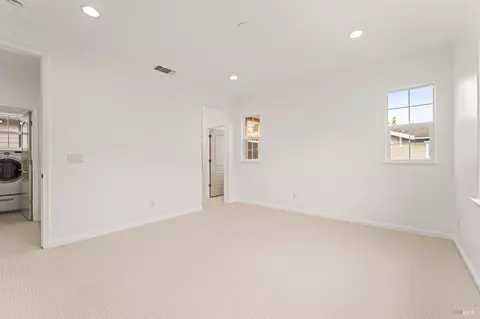 Bedroom - 8364 Bennington Ct, Vallejo, CA 94591 photo 5 of 15