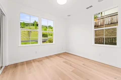 Bedroom - 8364 Bennington Ct, Vallejo, CA 94591 photo 1 of 15
