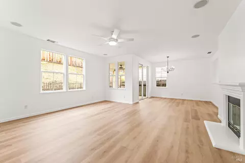 Living - 8364 Bennington Ct, Vallejo, CA 94591 photo 2 of 9
