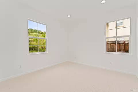 Bedroom - 8364 Bennington Ct, Vallejo, CA 94591 photo 15 of 15