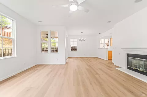 Living - 8364 Bennington Ct, Vallejo, CA 94591 photo 6 of 9