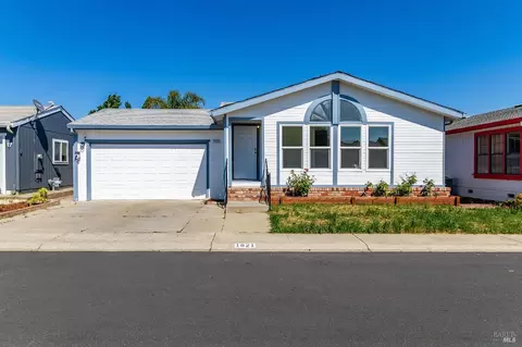 1821 Strasbourg Ln, Antioch, CA 94509