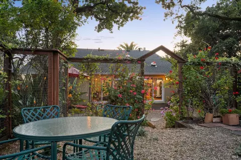 Exterior - 106 Hooker Ave, Sonoma, CA 95476 photo 5 of 20