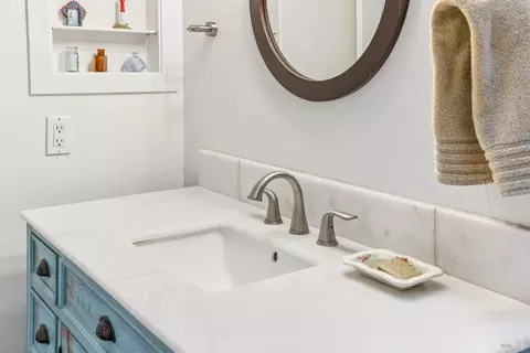 Bath - 106 Hooker Ave, Sonoma, CA 95476 photo 3 of 4