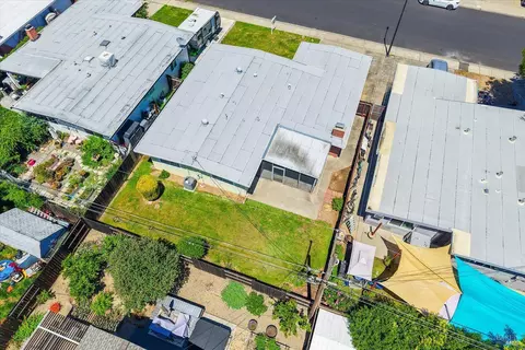 View/Area - 213 Hemlock St, Vacaville, CA 95688 photo 4 of 5