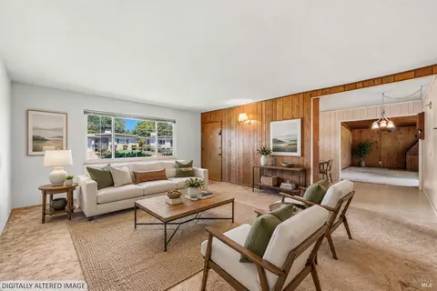 Living - 213 Hemlock St, Vacaville, CA 95688 photo 1 of 10