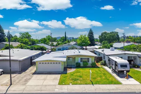 View/Area - 213 Hemlock St, Vacaville, CA 95688 photo 1 of 5