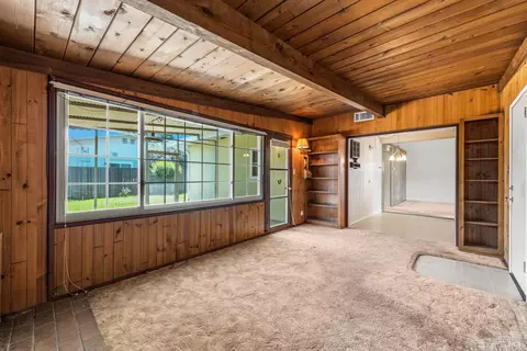 Living - 213 Hemlock St, Vacaville, CA 95688 photo 10 of 10