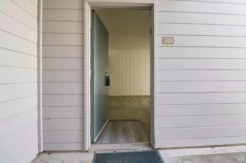 318 Larkspur Plaza Dr, Larkspur, CA 94939
