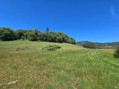 23300 Eastside Rd, Willits, CA 95490