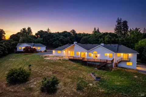 1476 High School Rd, Sebastopol, CA 95472
