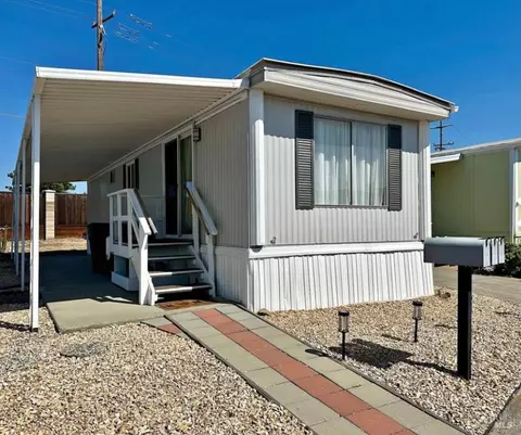7 Geneseo St, Oakley, CA 94561